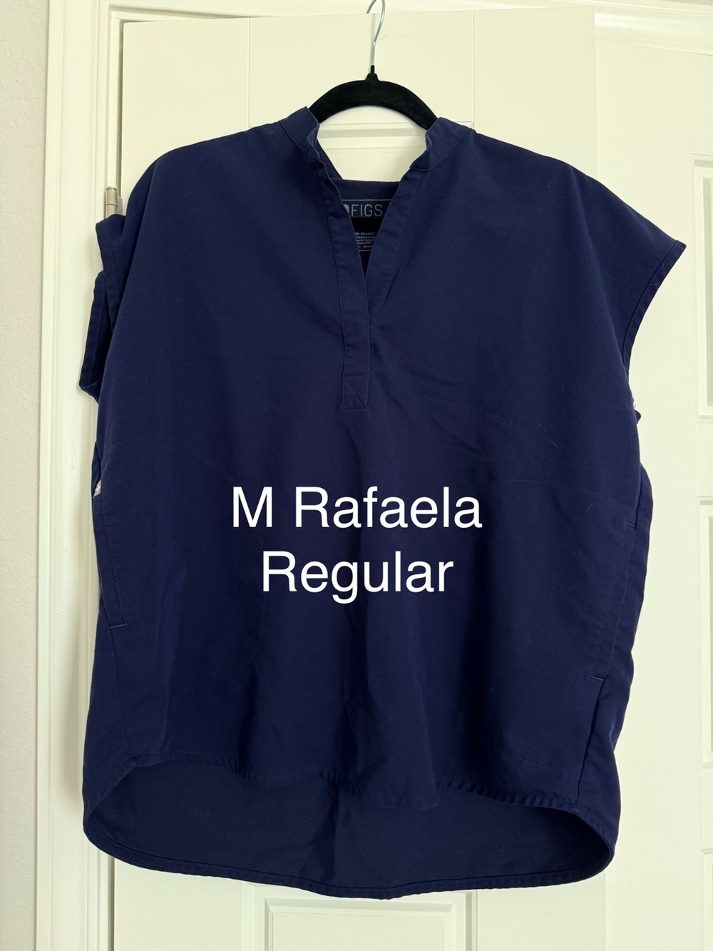 FIGS Rafaela Women’s Top in Navy